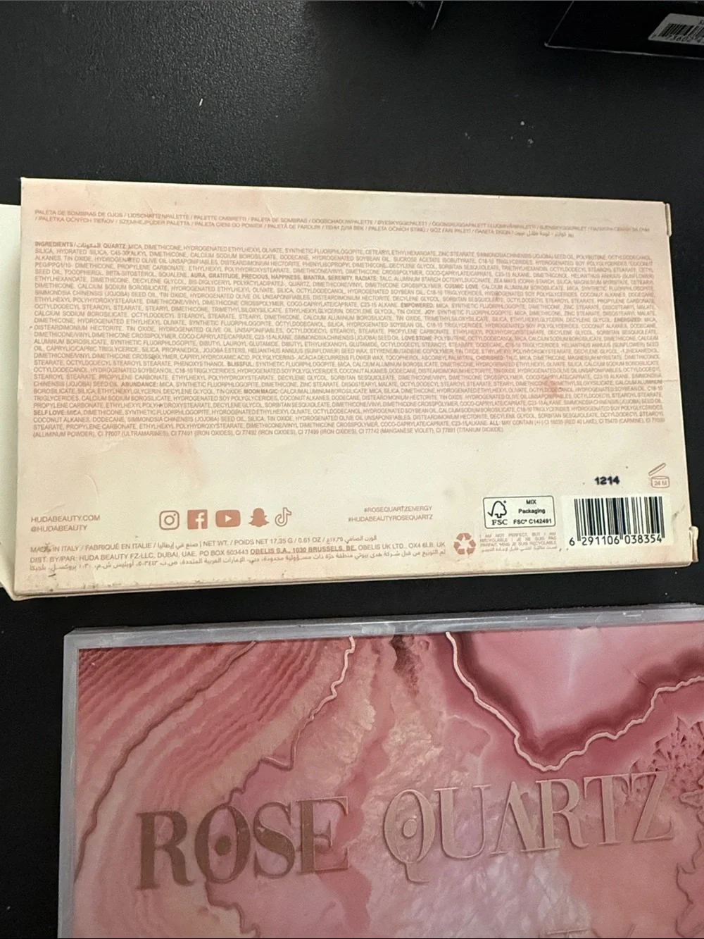 HUDA BEAUTY palette showcasing